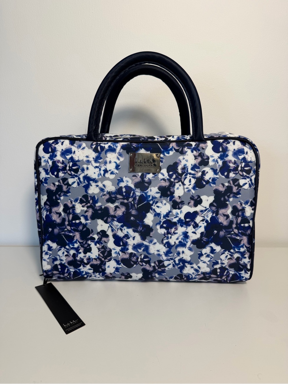 Nicole Miller Floral Navy White makeup bag travel vacation organizer NWT beauty